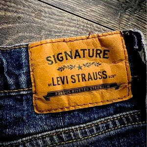 Signature Levi’s denim